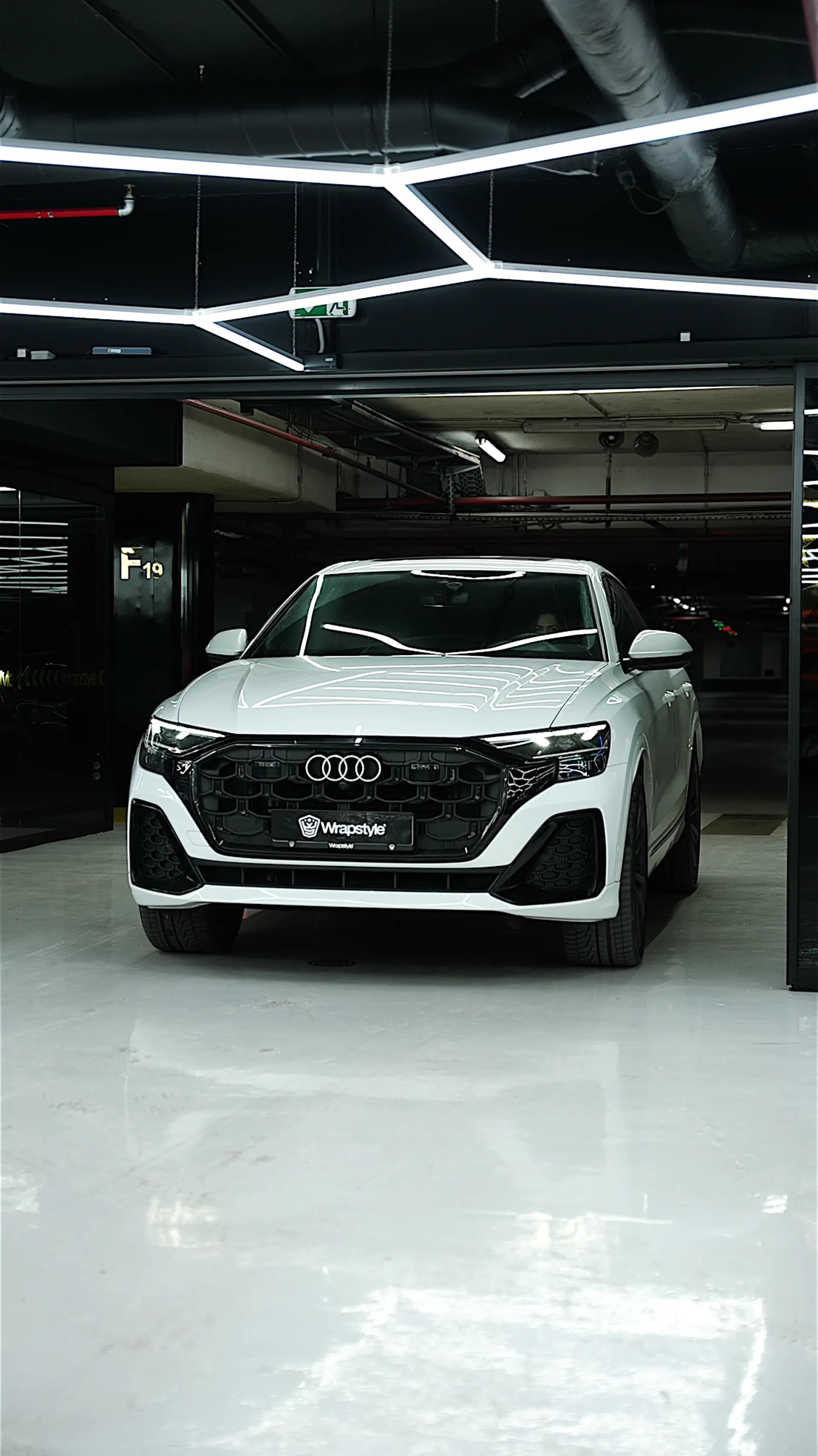 AUDI Q8 - Wrap