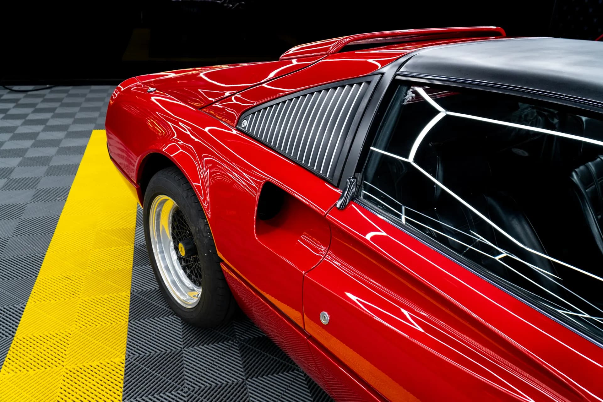 Ferrari renovace laku